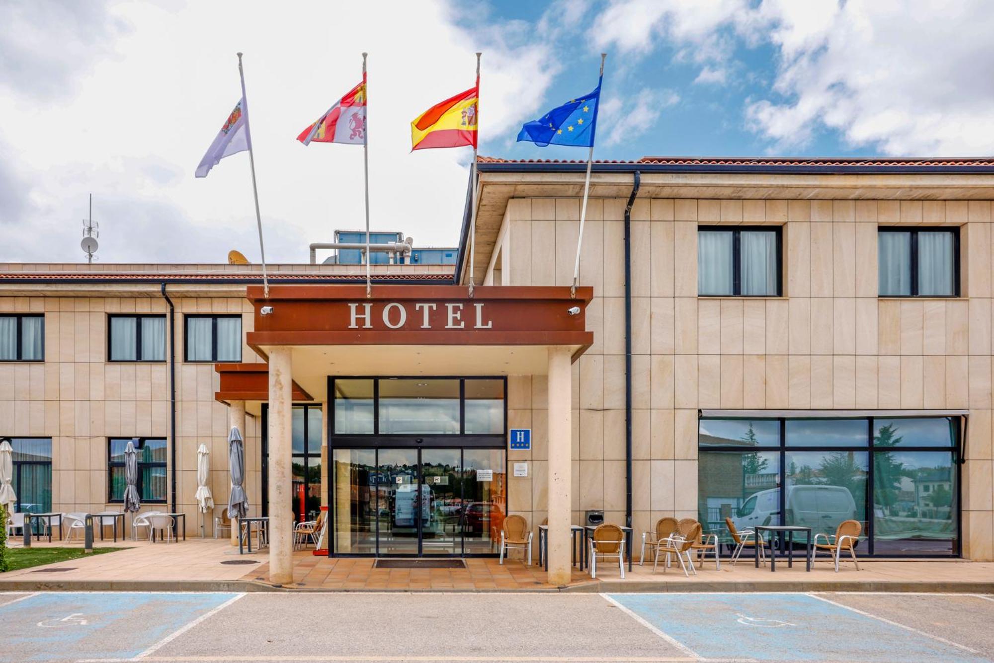 Hotel Villa De Almazán Dış mekan fotoğraf